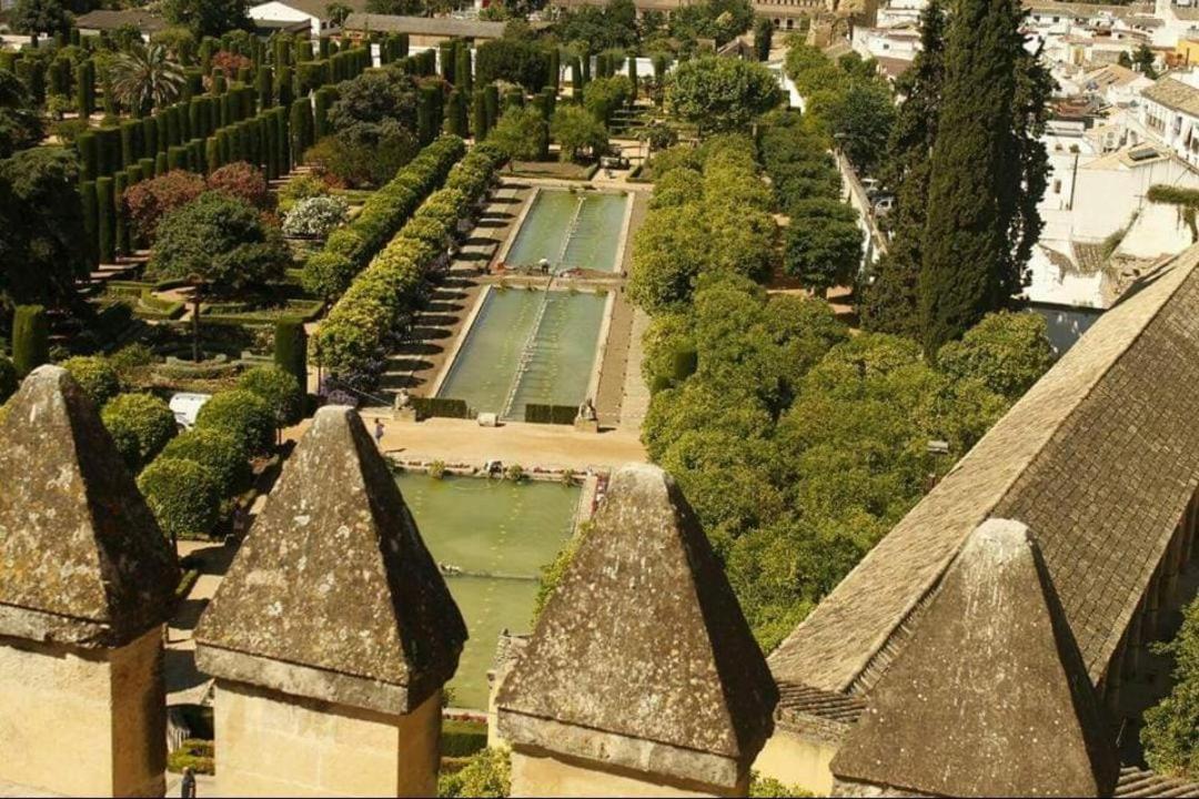 A 20 Metros De La Mezquita Catedral ,Apartamentos Turistico Cespedes 5 กอร์โดบา ภายนอก รูปภาพ