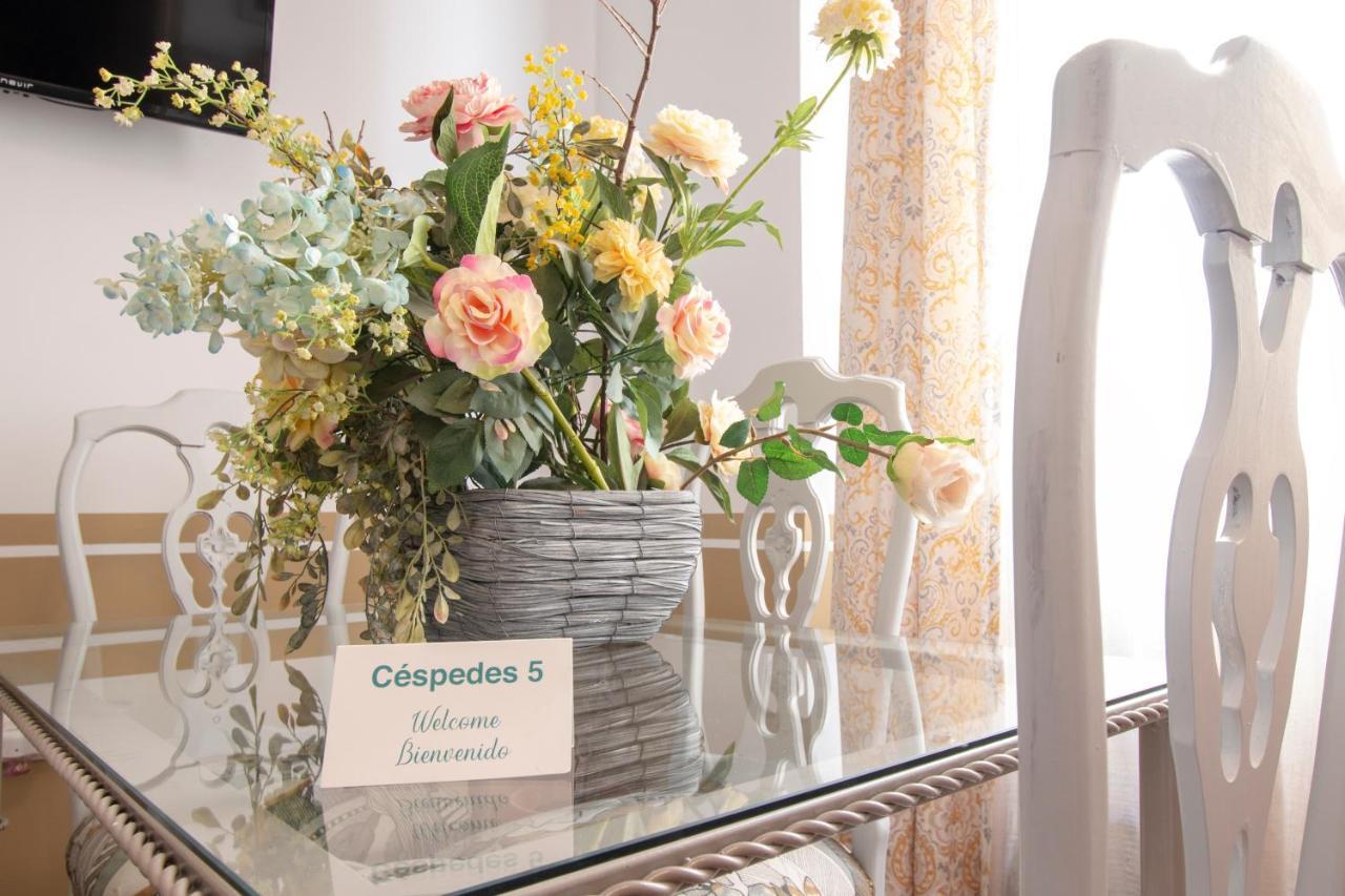 A 20 Metros De La Mezquita Catedral ,Apartamentos Turistico Cespedes 5 กอร์โดบา ภายนอก รูปภาพ