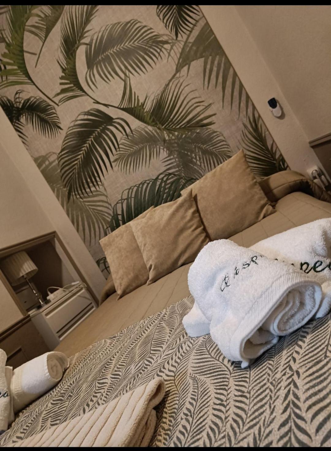 A 20 Metros De La Mezquita Catedral ,Apartamentos Turistico Cespedes 5 กอร์โดบา ภายนอก รูปภาพ