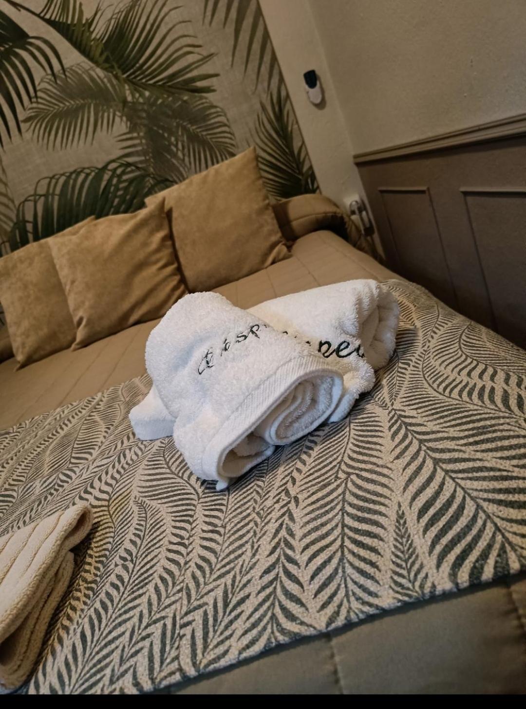 A 20 Metros De La Mezquita Catedral ,Apartamentos Turistico Cespedes 5 กอร์โดบา ห้อง รูปภาพ
